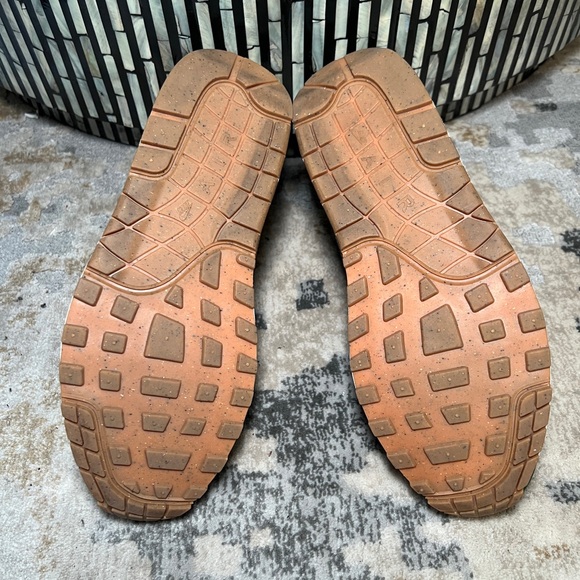 Nike Air Max 1 ‘87 - Picture 3 of 4